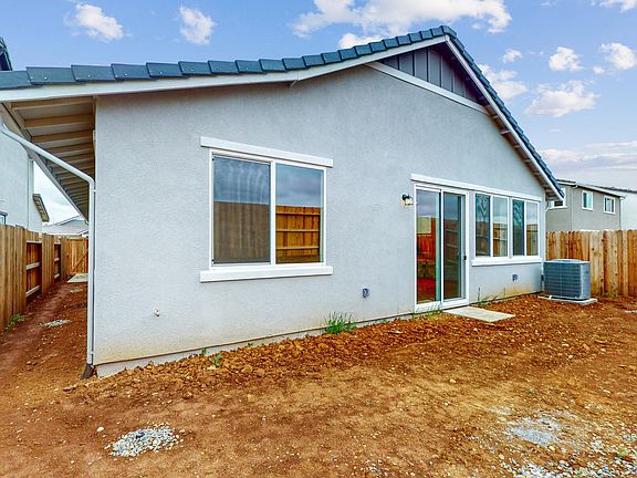 Starblossom 45 Exterior