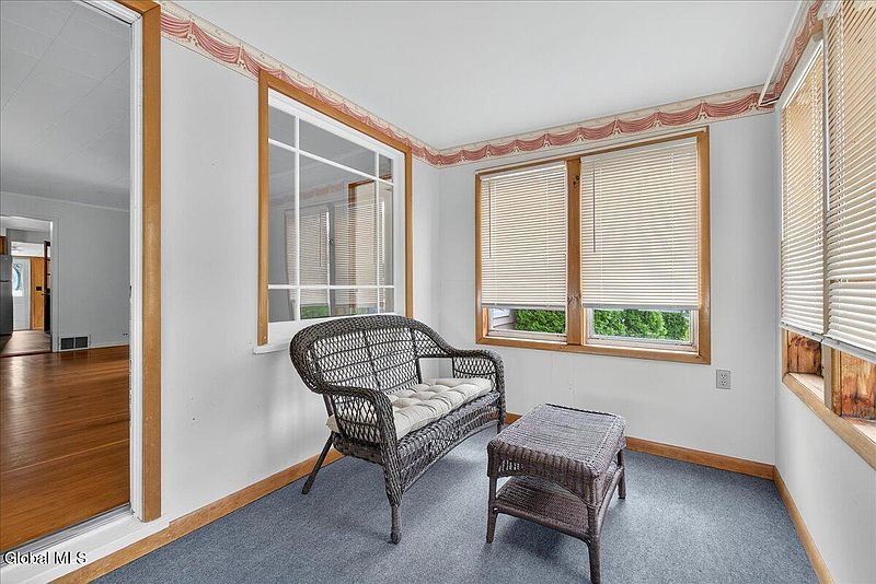 3rd image of 309 Pleasant Street