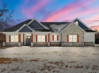 1938 Hepperman Rd, Wentzville, MO 63385