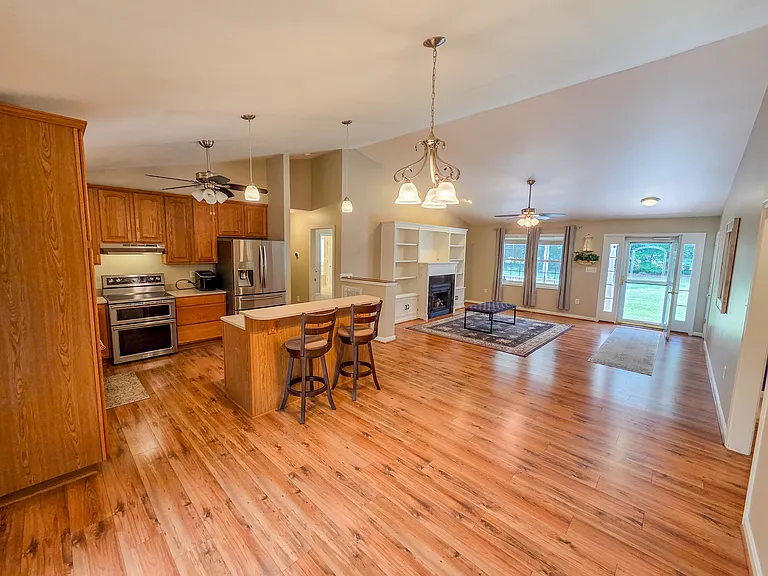 8401 Kennedy Dr — Photo 27