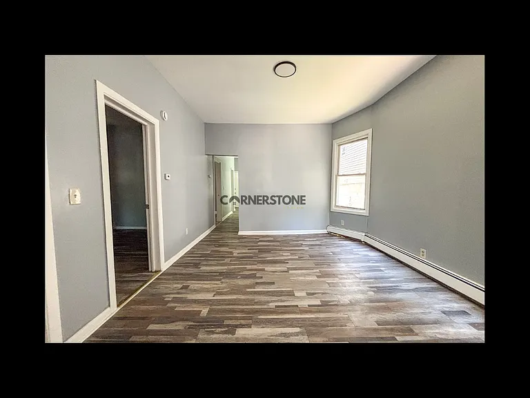 136 Godwin Ave — Photo 7