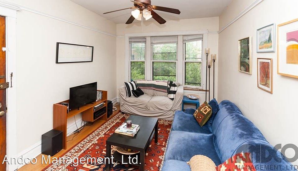 1st image of 3702 N Paulina St #2