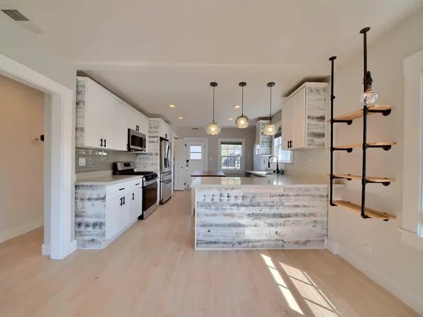 5706 Brookdale Ave, Oakland, CA 94605