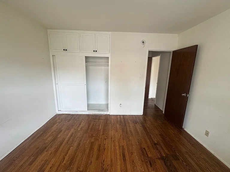 8343 Lindley Ave #5 — Photo 4