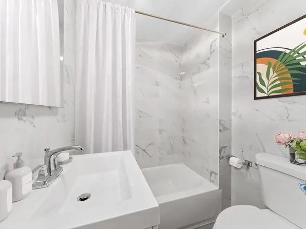 243 West 54th Street image 5 of 19