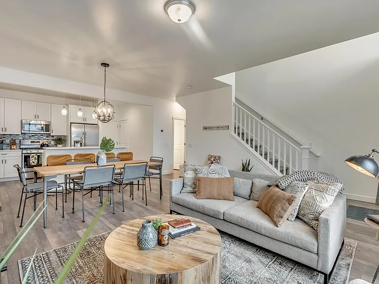 Open Concept Main Level