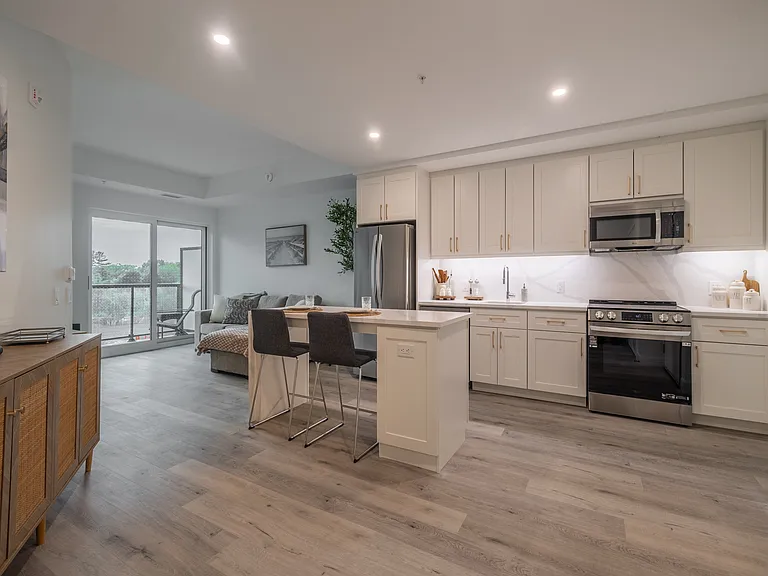 6301 Campeau Dr — Photo 13
