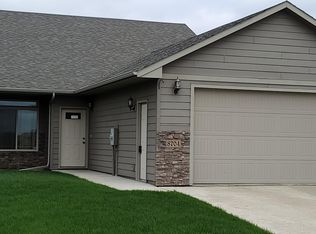 8704 W Wiseman St, Sioux Falls, SD 57106