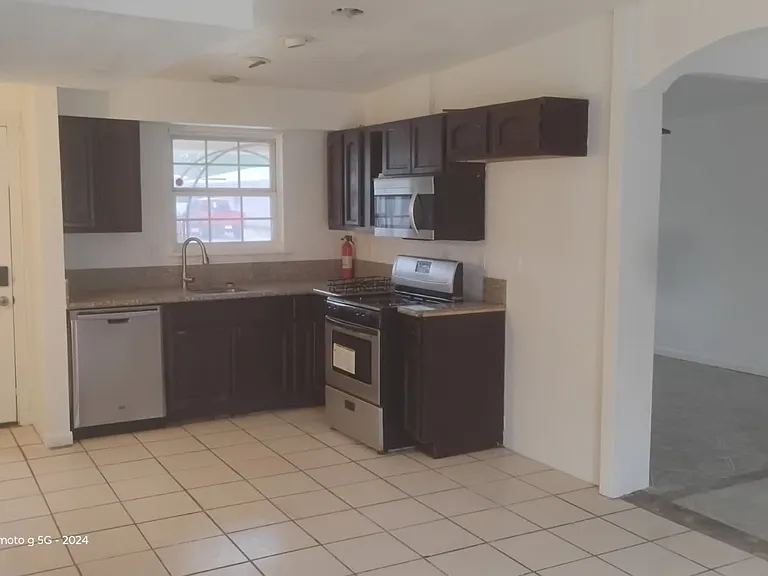 8417 Reindeer Ave — Photo 8