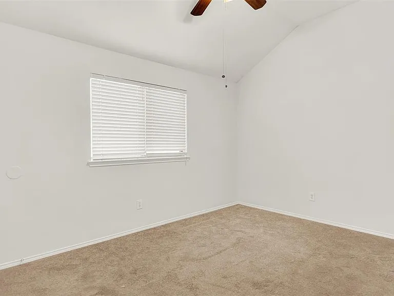 4204 Enchanted Rock Ln — Photo 10