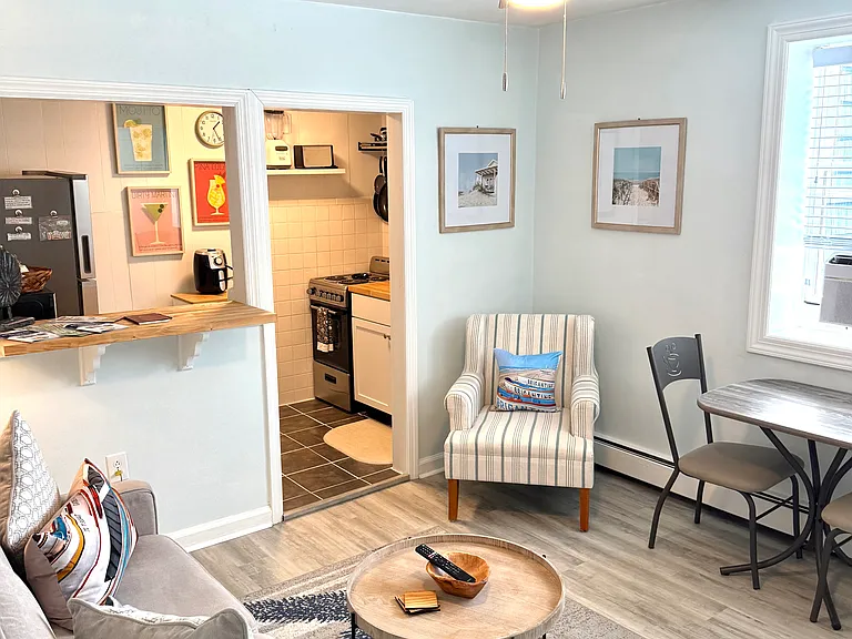3401 Ocean Ave #9 — Photo 2