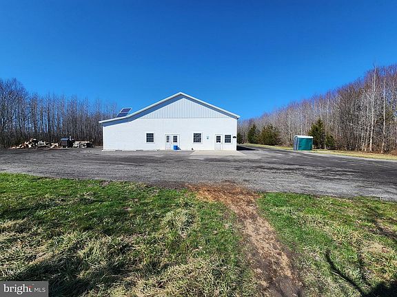 2nd image of 1337 Tower Rd