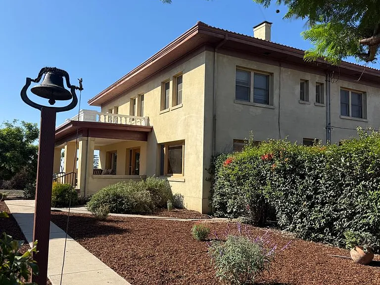 4645 Walnut Ave — Photo 3