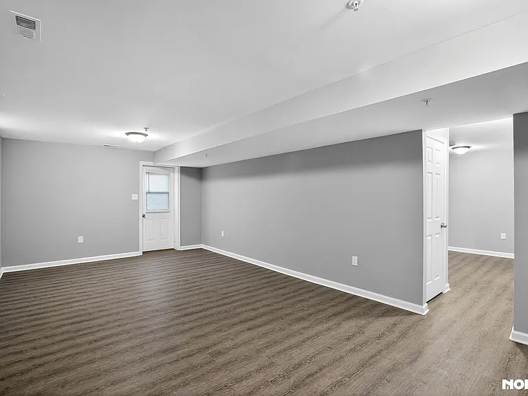 7 Hickory St — Photo 31