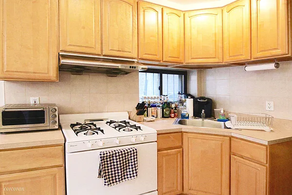 Rented by Corcoran | media 32