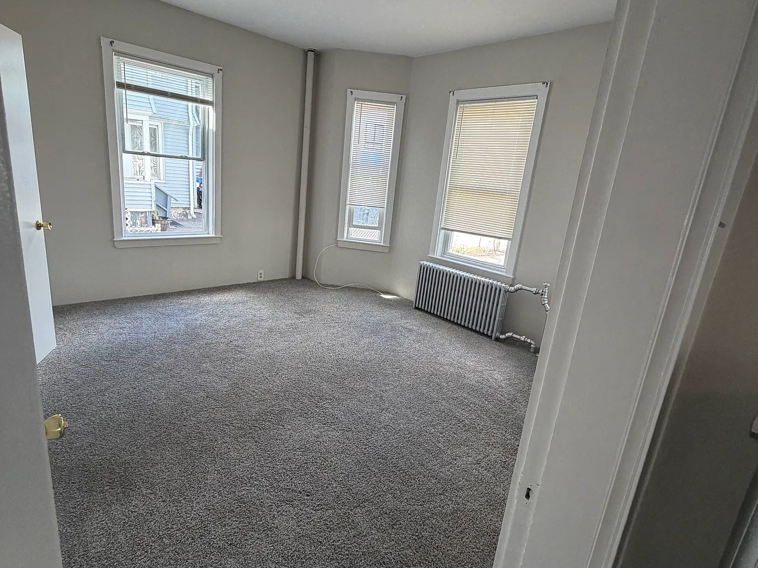 3 bed, 1250 sqft, $2,800 — Photo 3