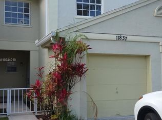 11837 SW 100th St, Miami, FL 33186