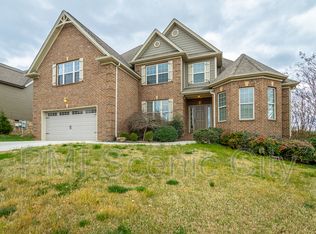 8786 McKenzie Farm Dr, Ooltewah, TN 37363