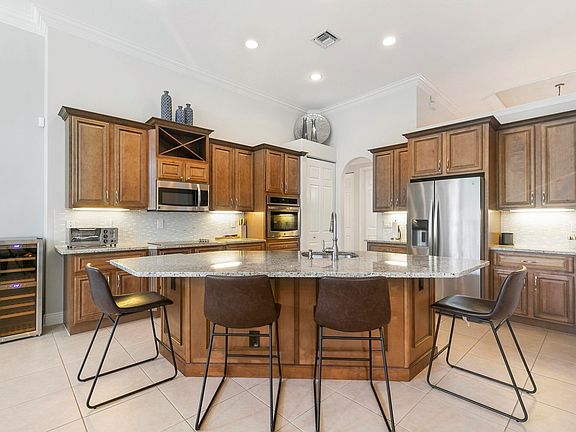 5th image of 5042 Forest Dale Dr