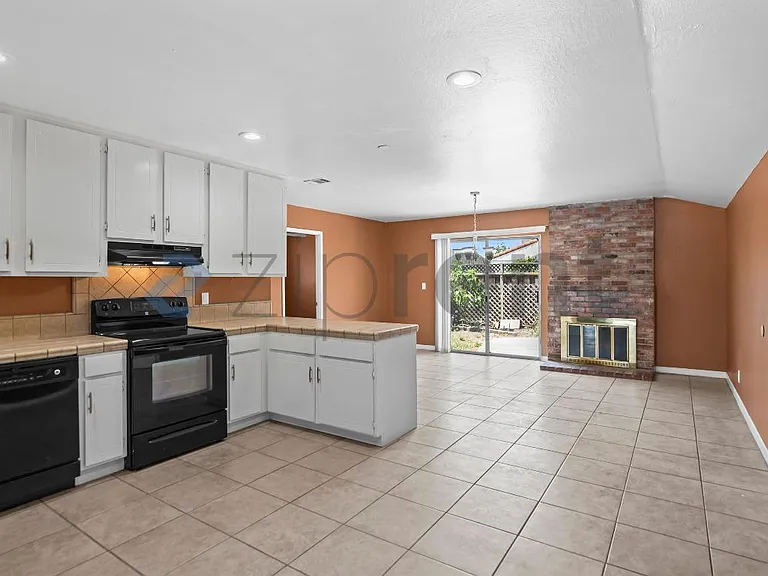 13933 Santiago Rd — Photo 7
