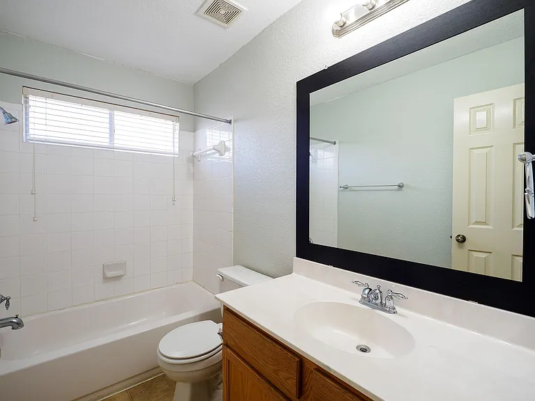 13504 Richard Nixon St — Photo 24