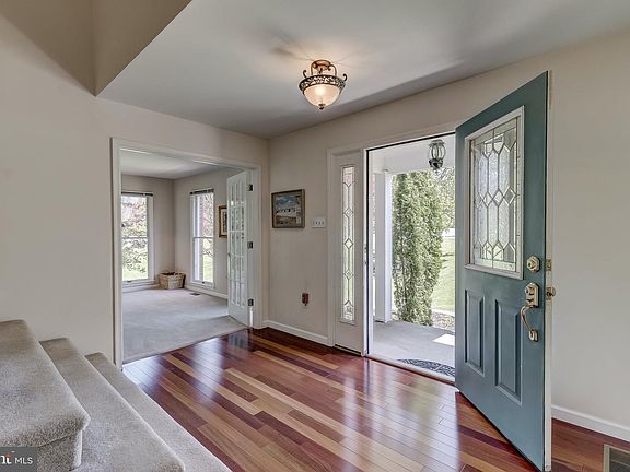 5th image of 19012 Hunt Pass Ct