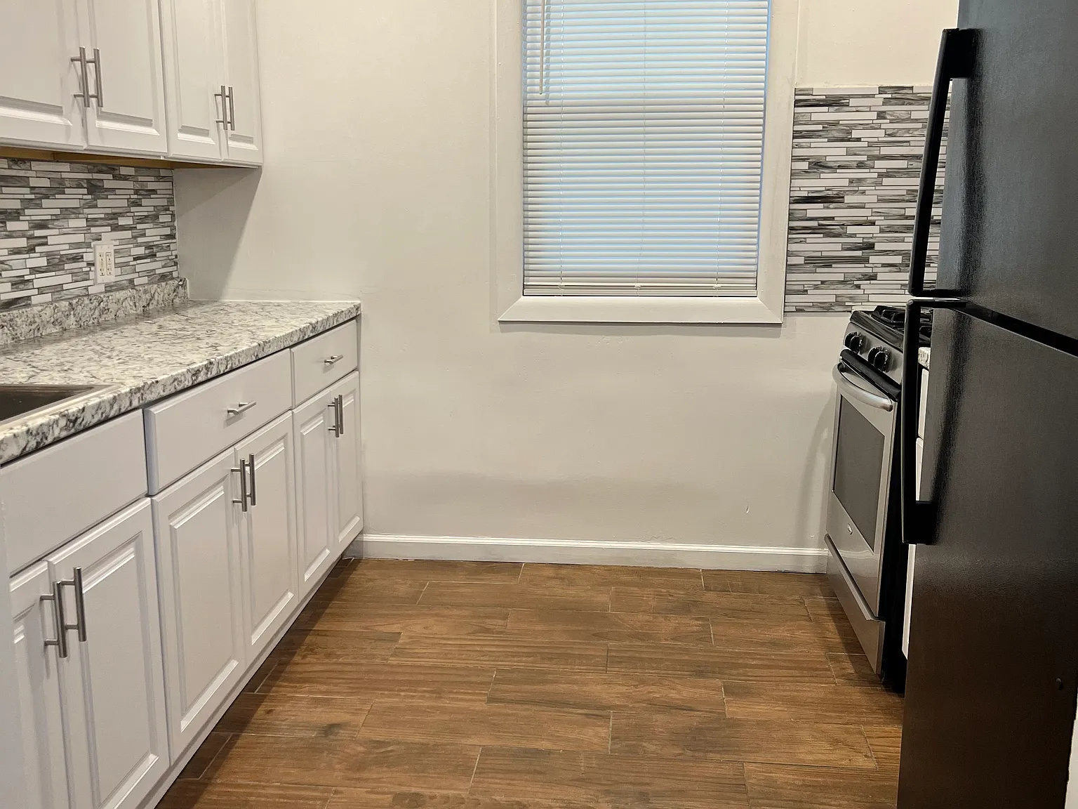 2 bed, 1100 sqft, $2,650 — Photo 1