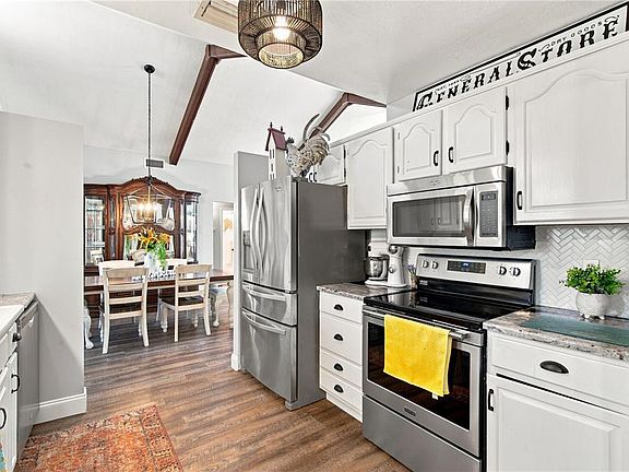 3rd image of 4572 SW 44TH COURT