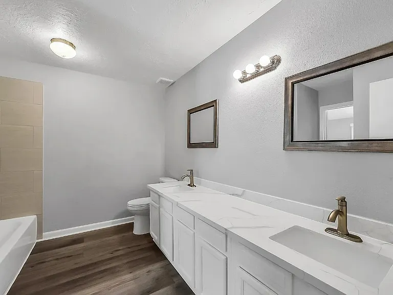 11012 Crenchrus Ct — Photo 3