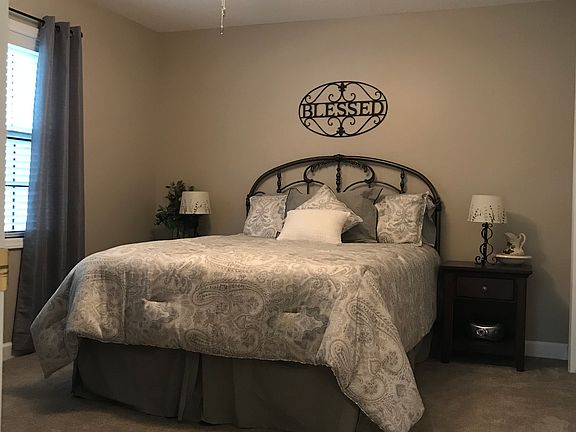 2nd bedroom