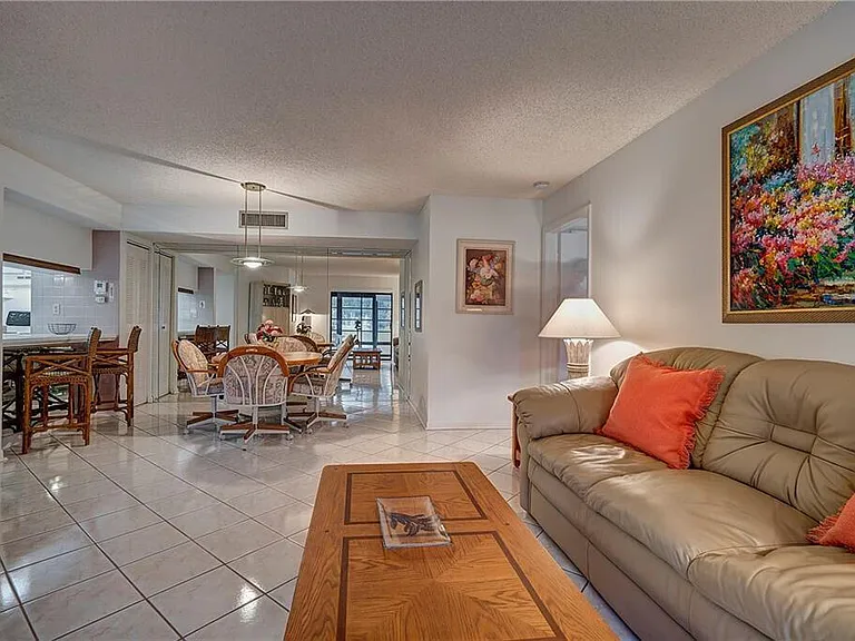 15469 Lakes Of Delray Blvd #102 — Photo 13