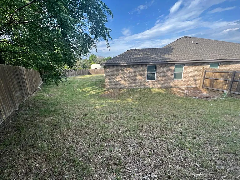2428 Nolan Creek St — Photo 36
