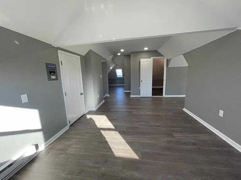 411 Boulevard #2 — Photo 10
