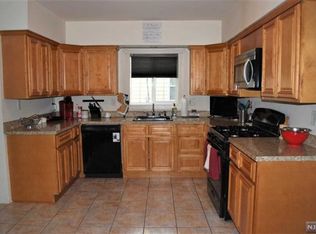 116 Hackensack St, East Rutherford, NJ 07073