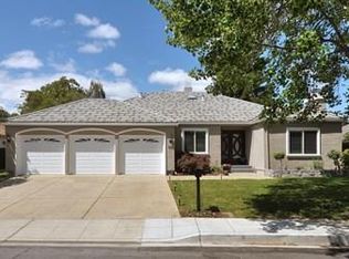 466 Apricot Ln, Mountain View, CA 94040