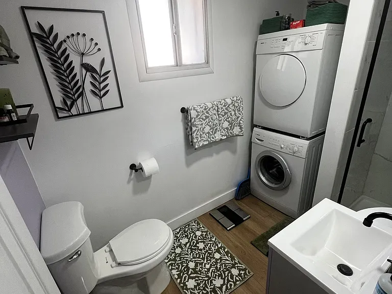 1559 W Shelley Ave #A — Photo 12