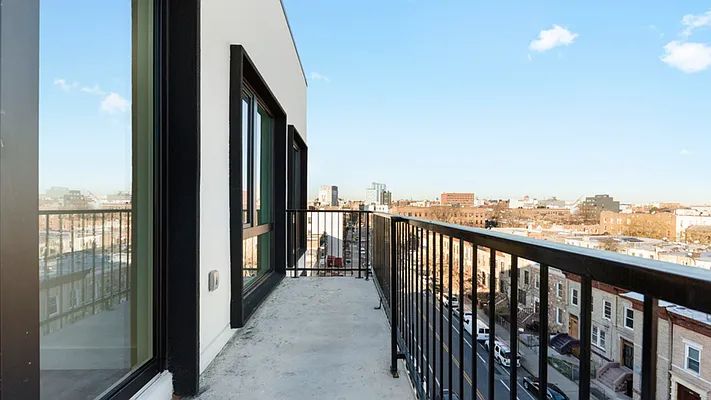 Rented by Nooklyn NYC LLC | media 53