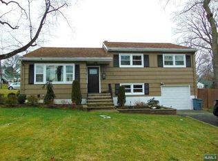 7 Granger Rd, Emerson, NJ 07630