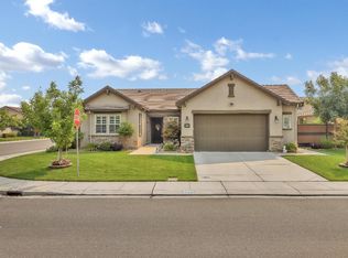2290 Maple Hollow Ln, Manteca, CA 95336