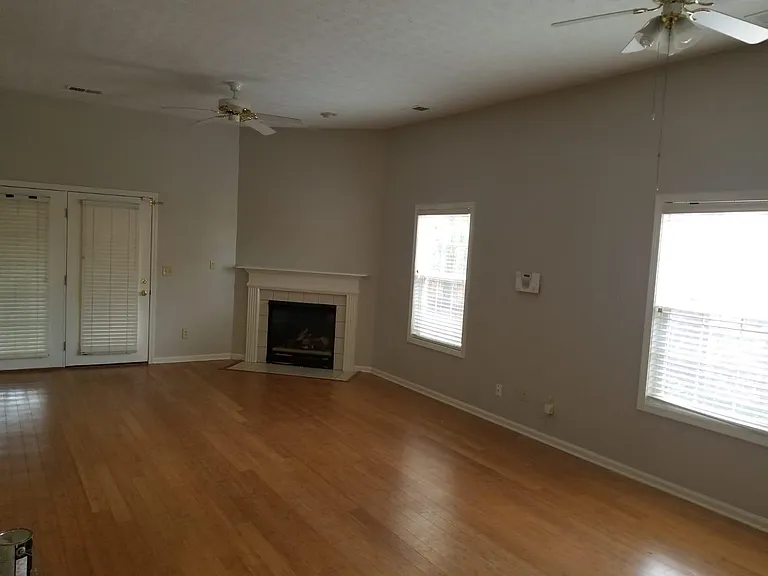 1193 Lacy Ln — Photo 10