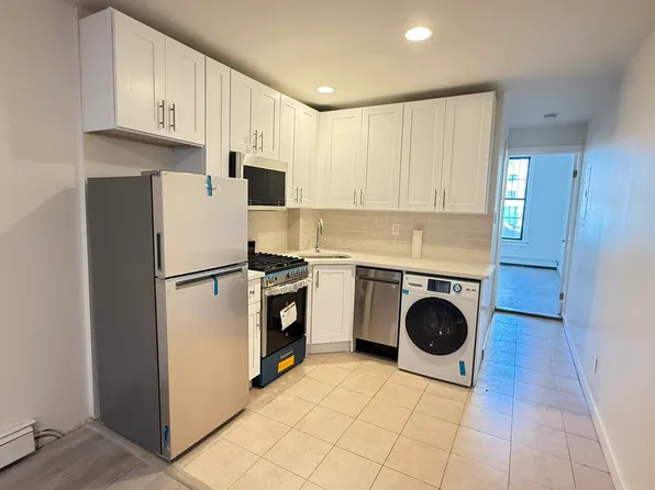 580 Union Street image 1 of 11