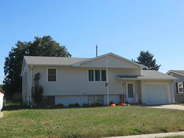 67 Wenwood Cir, Council Bluffs, IA 51503
