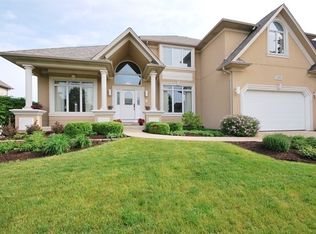 2196 Sutton Dr, South Elgin, IL 60177