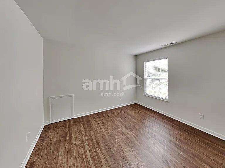 2215 Ambergate Dr — Photo 20
