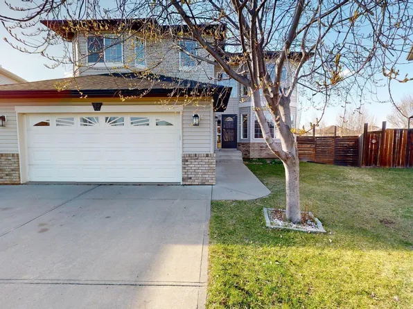 32 Carriere Cres, Beaumont, AB T4X 0A8