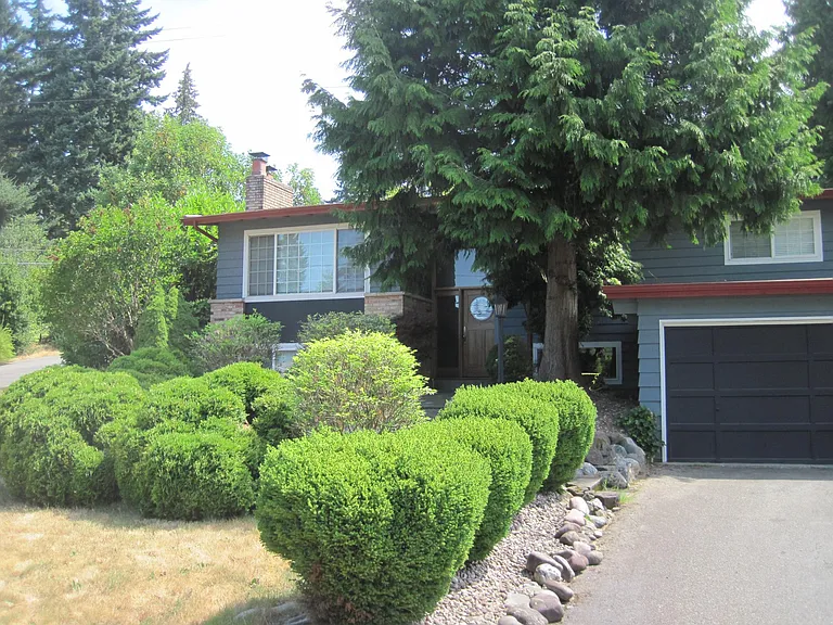 5204 123rd Ave SE — Photo 1