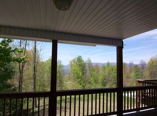 828 Chimney Ridge Dr, Topton, NC 28781