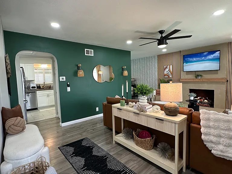 514 Luna Dr — Photo 10