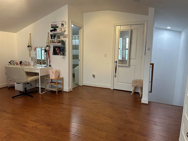 30 Riva Row — Photo 35