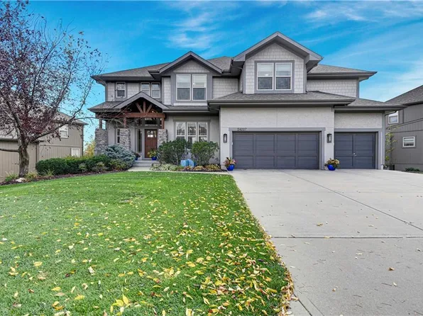 24227 W 109th Ter, Olathe, KS 66061